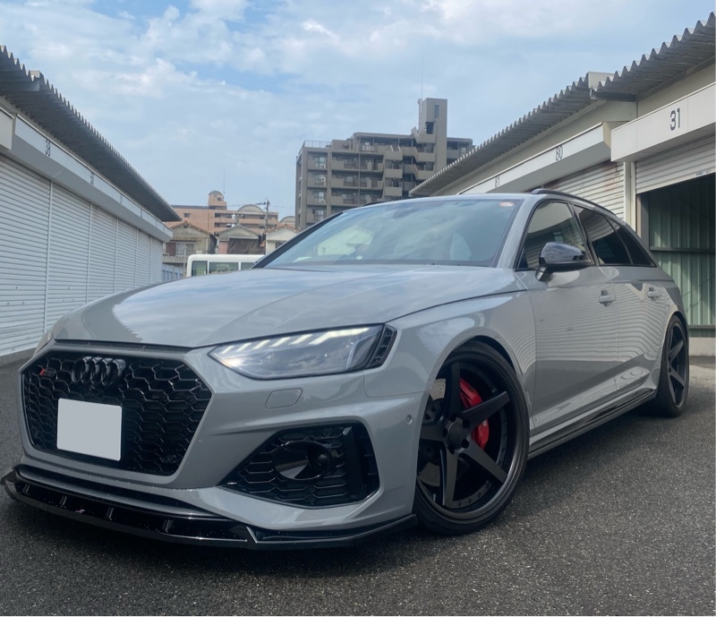 アウディ RS4アバント （ワゴン） RS4 アバント_RHD_4WD(AT_2.9)