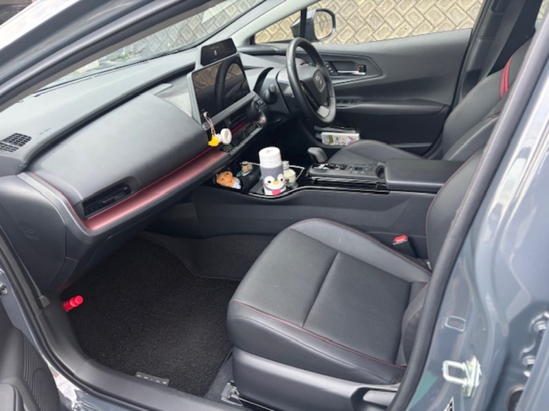 トヨタ プリウス Z(CVT_2.0_プラグインハイブリッド)