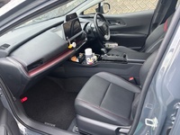 トヨタ プリウス Z(CVT_2.0_プラグインハイブリッド)