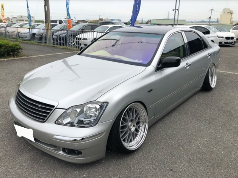 トヨタ クラウンロイヤル ロイヤルサルーン“60th スペシャルエディション”(AT_3.0)