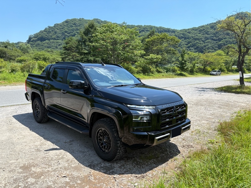 三菱 トライトン GSR_4WD(AT_2.4)