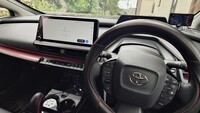 トヨタ プリウス Z_E-Four(CVT_2.0)