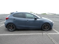 マツダ MAZDA2