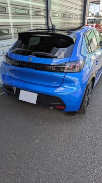プジョー 208 GT_RHD(EAT_1.2)