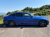 BMW 3シリーズ セダン 320i Mスポーツ_RHD(AT_2.0)
