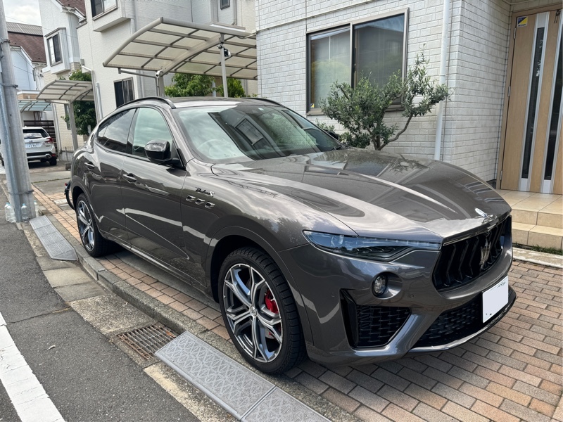 マセラティ レヴァンテ モデナ S_LHD_AWD(AT_3.0)