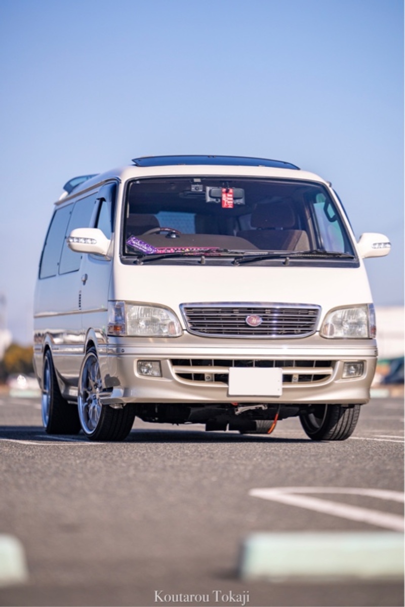 トヨタ ハイエースワゴン スーパーカスタムG(AT_3.0_ディーゼル_8人乗_)