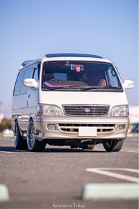 トヨタ ハイエースワゴン スーパーカスタムG(AT_3.0_ディーゼル_8人乗_)