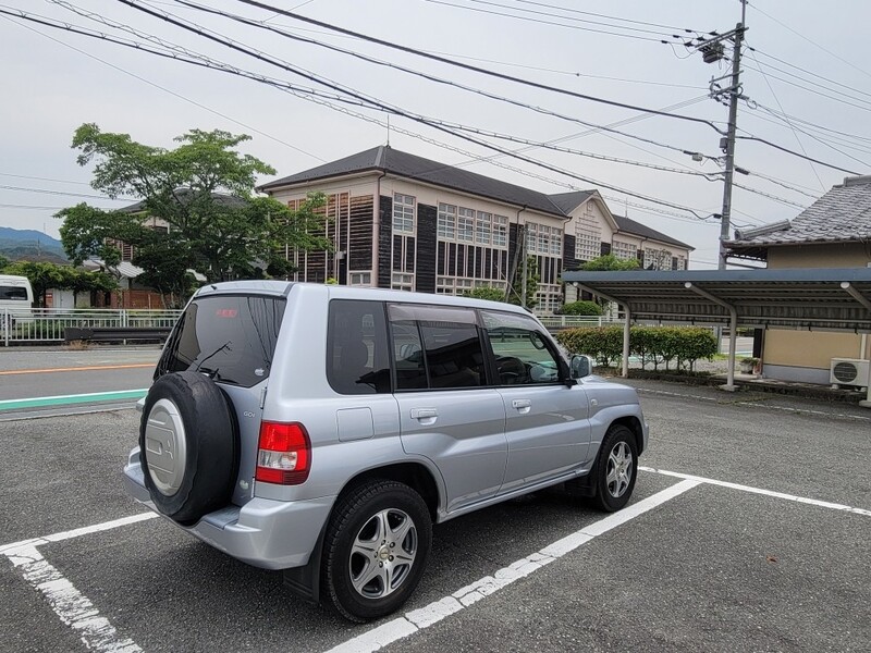 三菱 パジェロイオ ZR_4WD(MT_2.0)