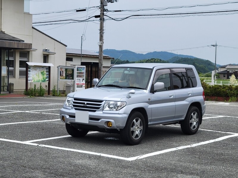 三菱 パジェロイオ ZR_4WD(MT_2.0)