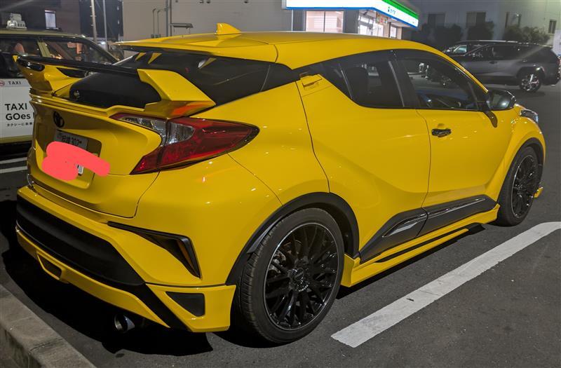 トヨタ C-HR S-T_4WD(CVT_1.2)