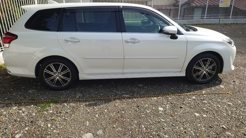 トヨタ カローラフィールダー 1.5G“W×B”(CVT_1.5)