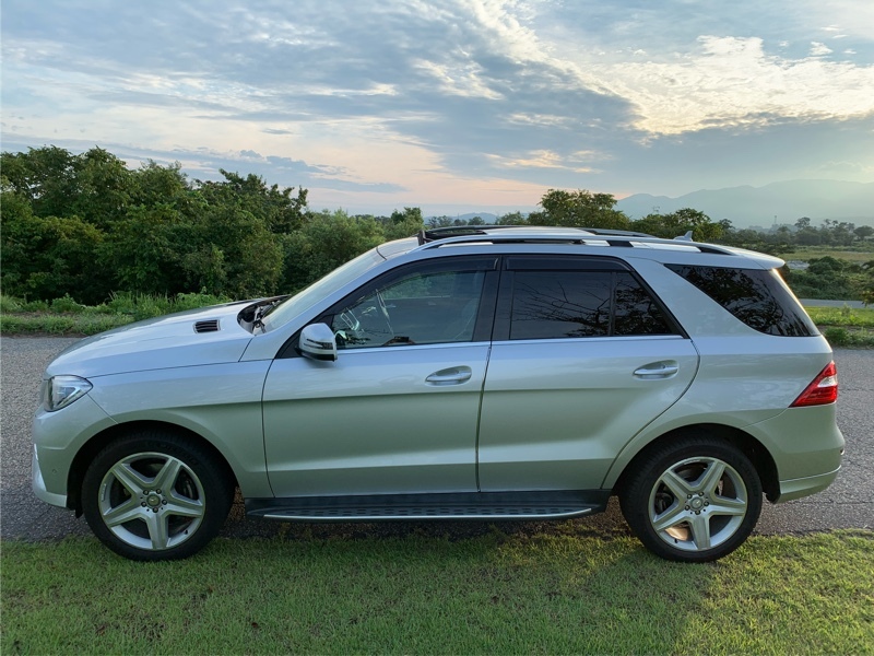 メルセデス・ベンツ Mクラス ML350 ブルーテック 4マチック_RHD_4WD(AT_3.0)