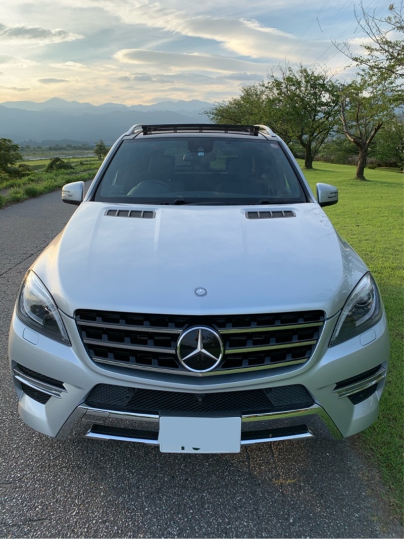 メルセデス・ベンツ Mクラス ML350 ブルーテック 4マチック_RHD_4WD(AT_3.0)