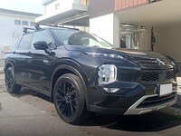 三菱 アウトランダーPHEV G_7人乗り_4WD(2.4)