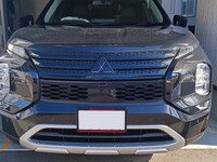 三菱 アウトランダーPHEV G_7人乗り_4WD(2.4)