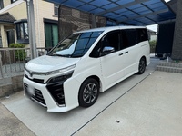 トヨタ ヴォクシー ZS“煌III”_7人乗り(CVT_2.0)
