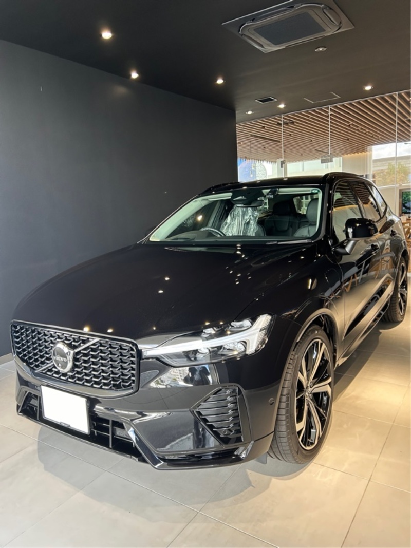 ボルボ XC60 プラグインハイブリッド リチャージ アルティメット T6 AWD プラグインハイブリッド ブラックエディション_RHD_AWD(AT_2.0)
