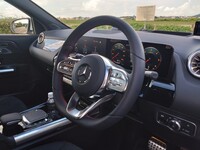メルセデス・ベンツ GLAクラス GLA200d 4マチック_RHD_4WD(DCT_2.0)