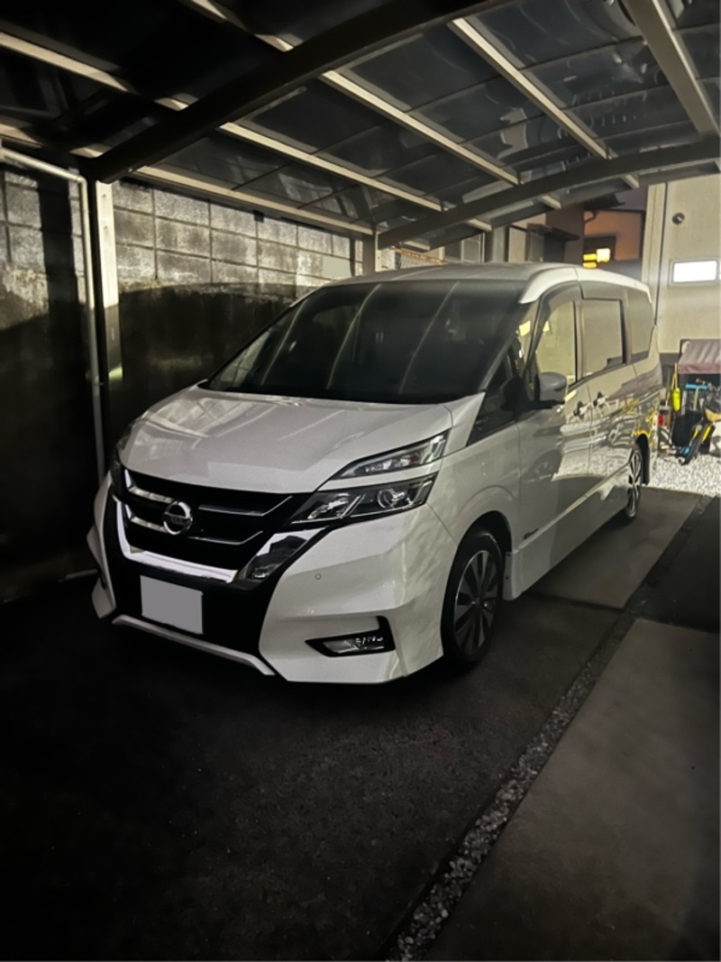 日産 セレナハイブリッド ハイウェイスター Vセレクション (CVT_2.0_ハイブリッド)