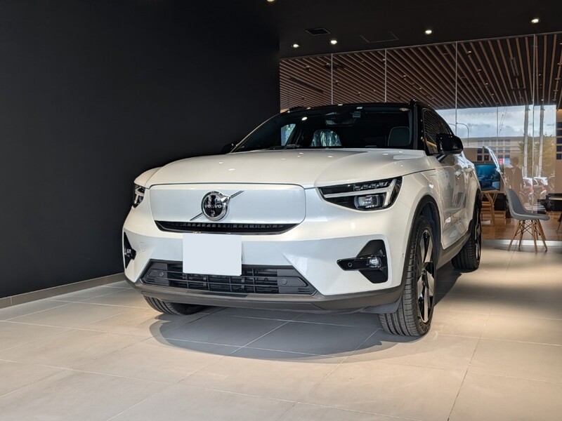 ボルボ XC40リチャージ ピュアエレクトリック リチャージ アルティメット シングルモーター_RHD