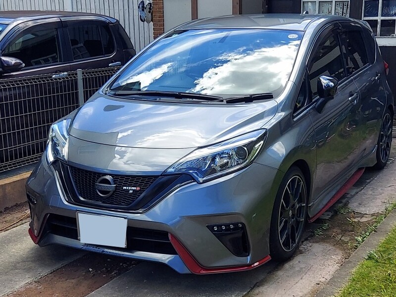 日産 ノート ニスモ S(MT_1.6)