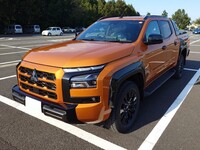 三菱 トライトン GSR_4WD(AT_2.4)