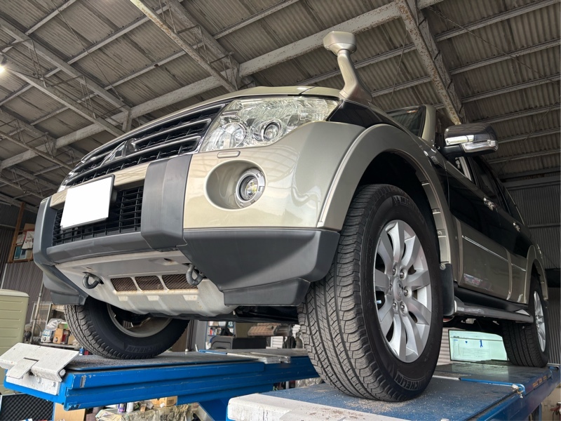 三菱 パジェロ ロングSUPER EXCEED_4WD(AT_3.8)