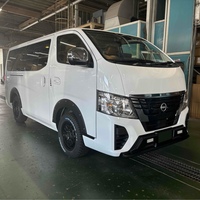 日産 キャラバン バン プレミアムGX ロングボディ 低床_5人乗り_5ドア_4WD(AT_2.4_ディーゼル)