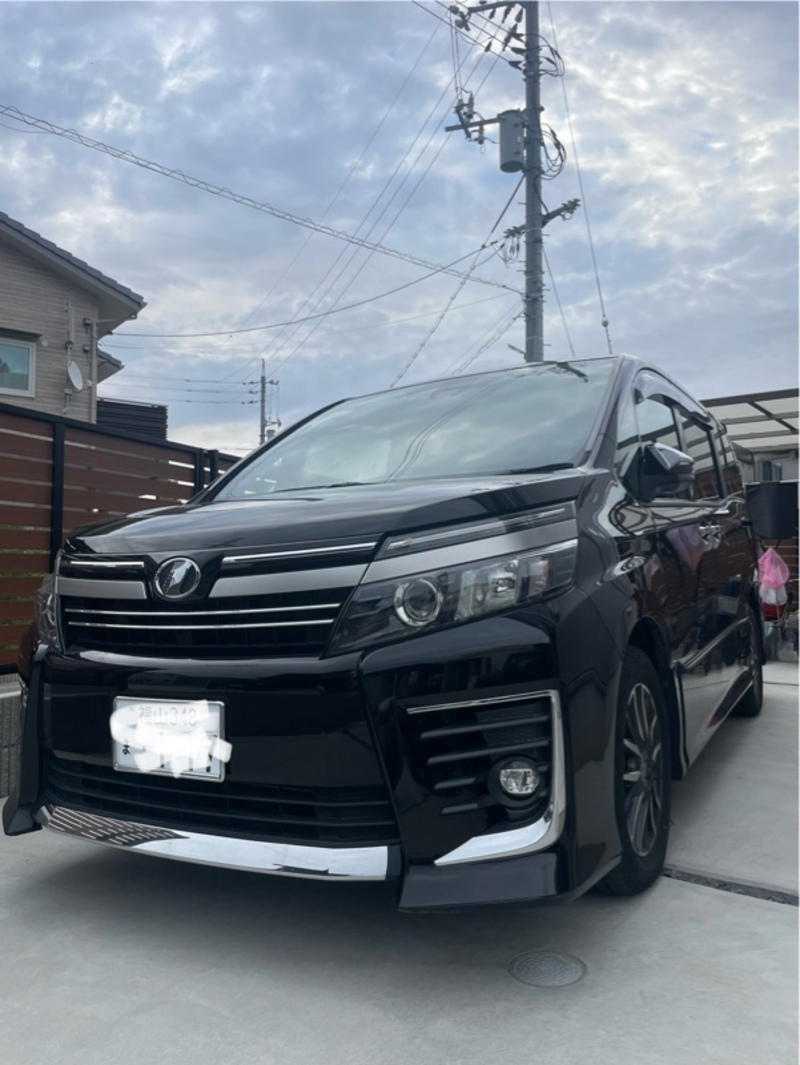 トヨタ ヴォクシー ZS“煌”_7人乗り(CVT_2.0)
