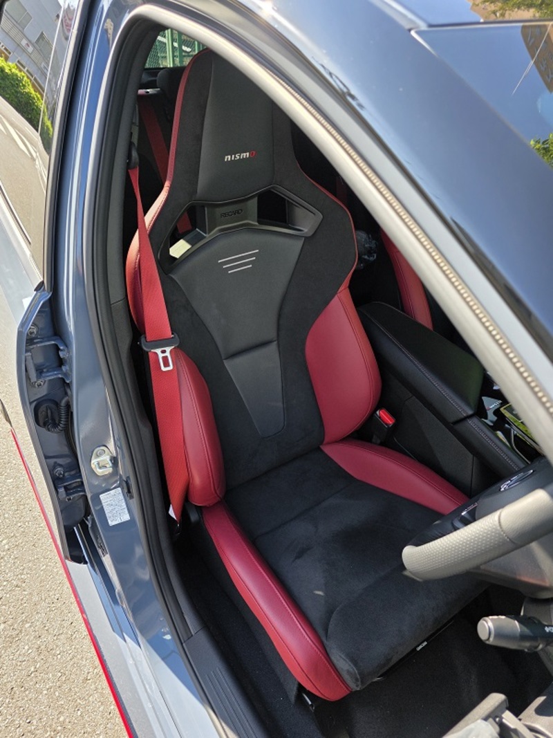 日産 オーラ e-POWER ニスモ チューンド e-POWER 4WD(1.2)
