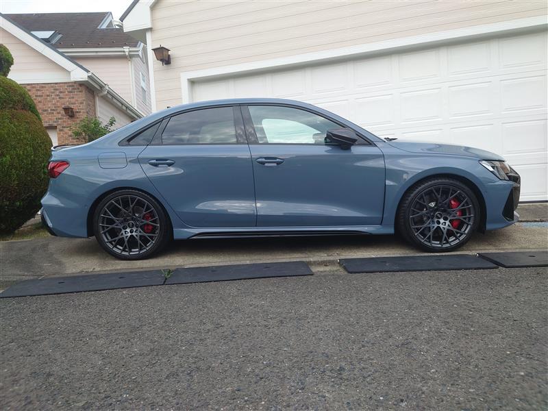 アウディ RS3 （セダン） RS3 セダン_RHD_4WD(AT_2.5)