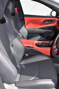 トヨタ クラウン（スポーツ） スポーツ RS_E-Four(CVT_2.5)