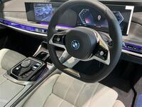 BMW i7 xドライブ60 エクセレンス_RHD_4WD