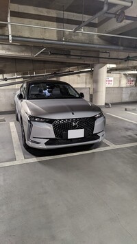 DSオートモビル DS4 エスプリ・ド・ヴォヤージュ ブルーHDi_RHD(EAT_1.5)