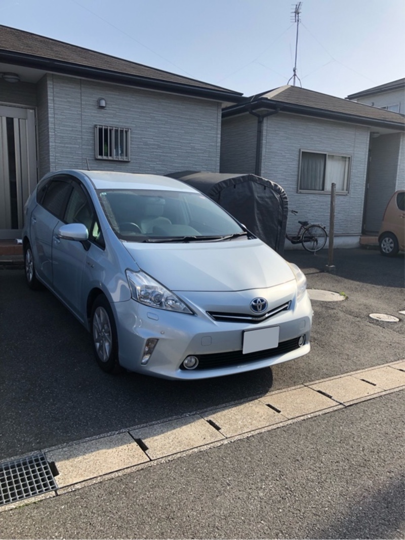 トヨタ プリウスα G_5人乗り(CVT_1.8)