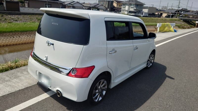 トヨタ bB S“煌”(AT_1.3)