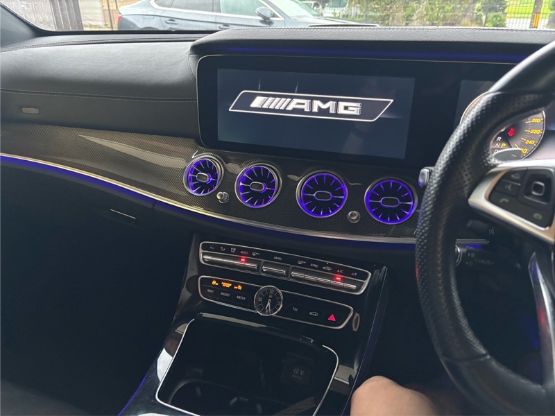 メルセデス・ベンツ Eクラス ステーションワゴン E200 4マチック ステーションワゴン アバンギャルド_RHD_4WD(AT_2.0)
