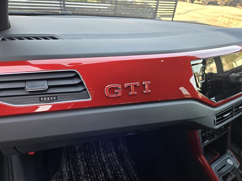 フォルクスワーゲン ポロ GTI_RHD(DSG_2.0)