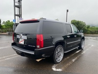 キャデラック エスカレード LHD_4WD(AT_6.2)