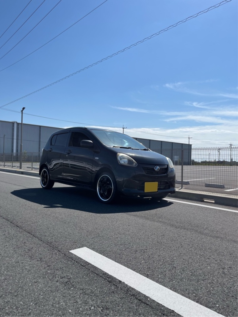 ダイハツ ミライース