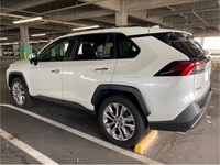 トヨタ RAV4 G“Zパッケージ”_4WD(CVT_2.0)