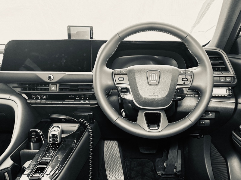 トヨタ クラウン（クロスオーバー） Z“ザ・セブンティース”_E-Four(CVT_2.5)