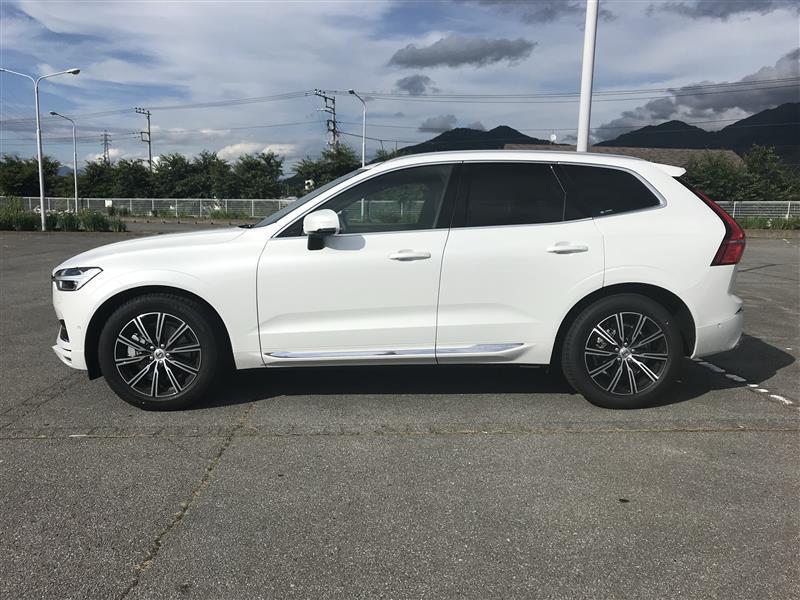 ボルボ XC60 T5 AWD インスクリプション_RHD_AWD(AT_2.0)