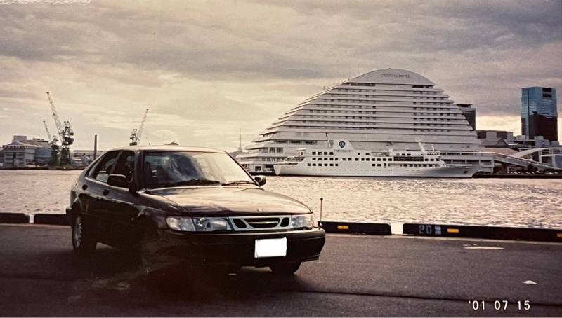 サーブ 9-3 ハッチバック 2.0t_RHD(5ドア_AT)