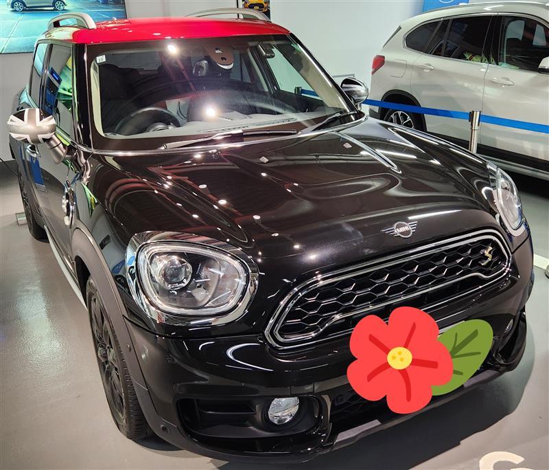 ミニ MINI Crossoverハイブリッド