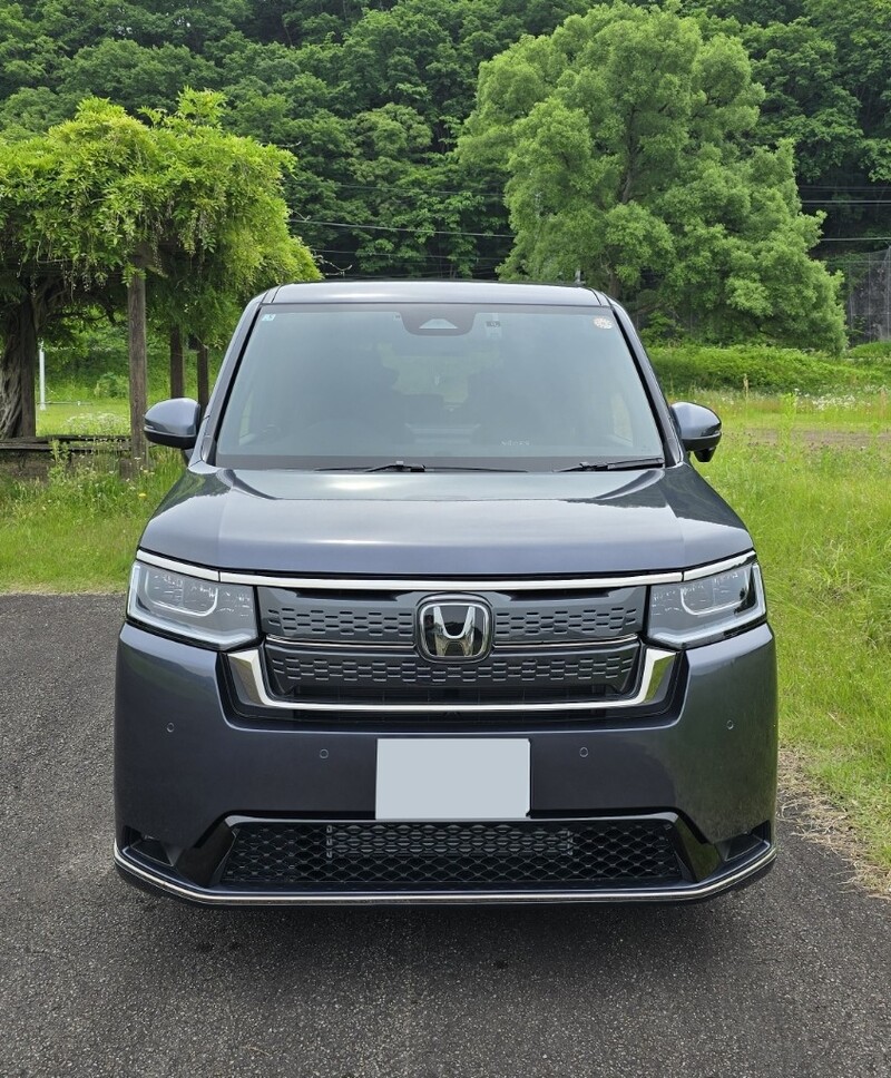 ホンダ ステップワゴンスパーダ スパーダ_8人乗り_4WD(CVT_1.5)