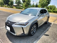 レクサス UXハイブリッド 250h“バージョンL”_AWD(CVT_2.0)