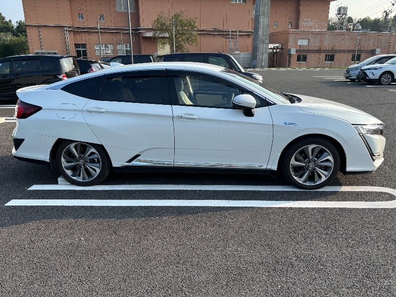 ホンダ クラリティPHEV EX(CVT_1.5)