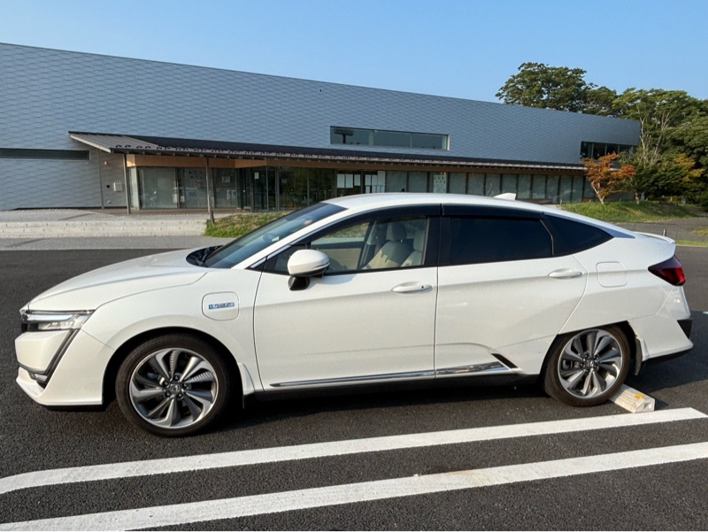 ホンダ クラリティPHEV EX(CVT_1.5)